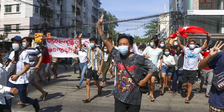 Korban Tewas Akibat Kudeta Militer Myanmar Capai 1.000 Jiwa - Vimarsana News