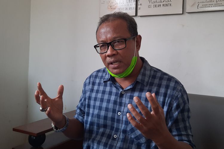 Bambang Susilo berencana ajukan somasi terkait pencopotannya sebagai Ketua DPC Partai Demokrat Kabupaten Blora, di Jalan Tentara Pelajar, Tempelan, Blora, Kamis (18/2/2021)