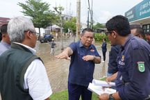 Atasi Masalah Banjir, Pj Gubernur Riau Instruksikan Pemkot Pekanbaru Buat Surat Edaran Pembersihan Drainase