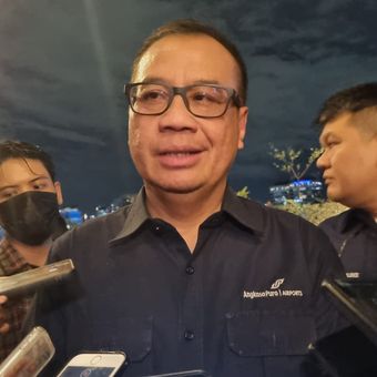Direktur Utama Angkasa Pura I Faik Fahmi setelah acara buka puasa bersama di Artotel Casa Kuningan, Jakarta, Rabu (12/4/2023).