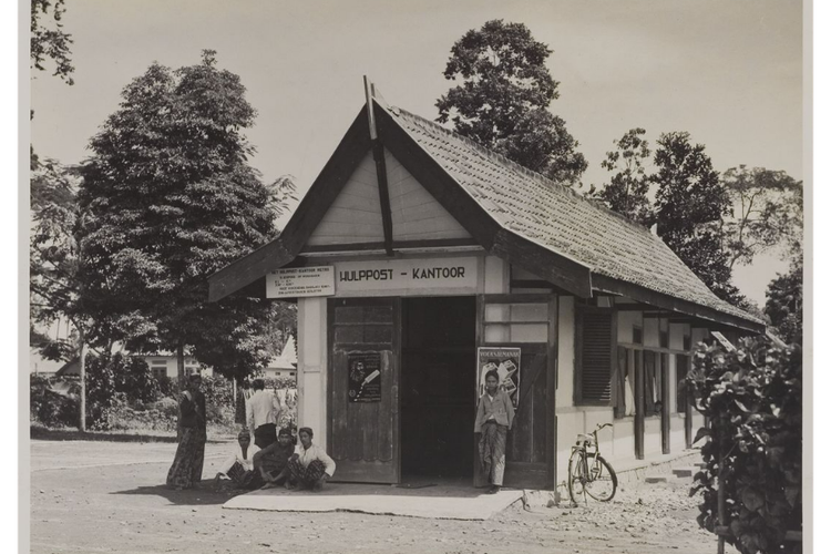 Foto Kantor pos di Metro, pusat masyarakatt pertanian Jawa di Distrik Lampoengsche tahun 1940