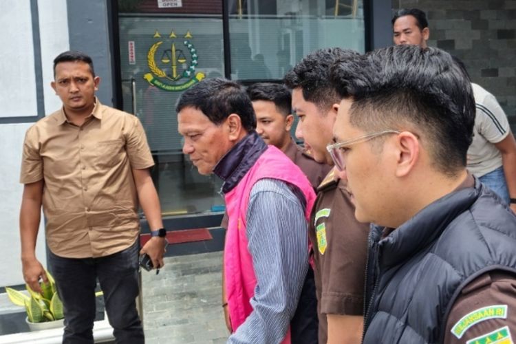 Bangun Hotel Rp 47 M Pakai Uang Rakyat lalu Mangkrak, Eks Ketua DPRD Kuansing Jadi Tersangka