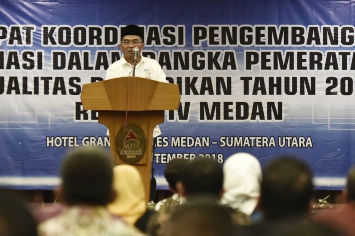 Mendikbud dalam Rapat Koordinasi Pengembangan Zonasi untuk Pemerataan Kualitas Pendidikan Tahun 2018 Region III, di Medan, Sumatera Utara, Sabtu (22/9/2018).