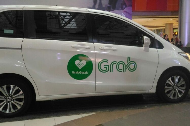 Salah satu mobil yang digunakan untuk layanan GrabGerak. Foto diambil Rabu (25/4/2018).