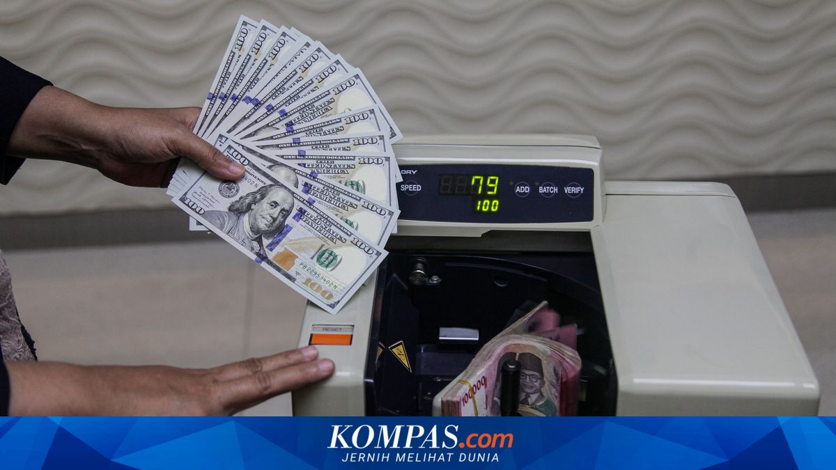 Rupiah Amblas Tembus Rp 18.000! Media Asing Pun Tercengang, Menkeu Ngeles!