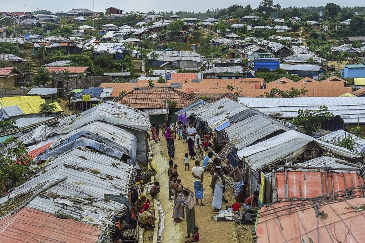 An image of Rohingya refugee camp in Kutupalong, Ukhia, Bangladesh. 