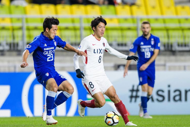Laga Kashima Antlers kontra Suwon Samsung Bluewings pada leg kedua semifinal Liga Champions Asia yang berlangsung di Suwon World Cup Stadium, Rabu (24/10/2018). Laga berakhir dengan skor 3-3 yang membuat Kashima unggul agregat 6-5 dan berhak lolos ke final Liga Champions Asia.