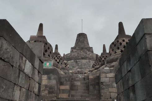 Tangga Candi Borobudur Akan Dilapisi Kayu agar Tak Rusak karena Pengunjung