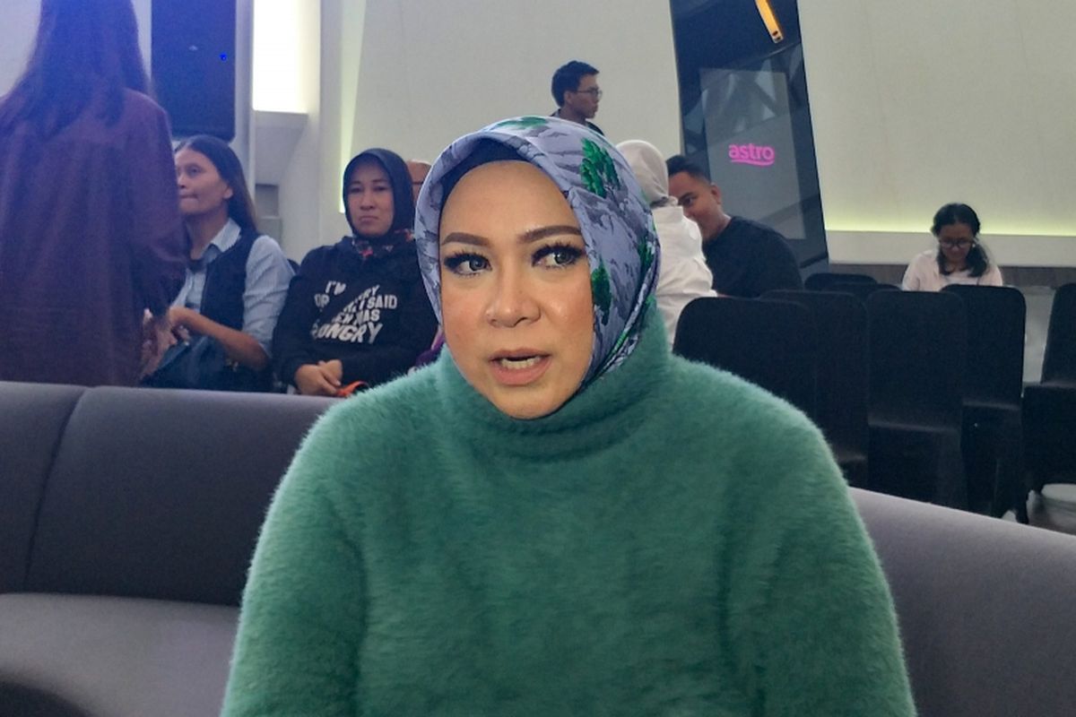 Artis musik Melly Goeslaw saat ditemui dalam jumpa pers serial horor Nawangsih di kawasan Kuningan, Jakarta Selatan, Rabu (16/1/2019).