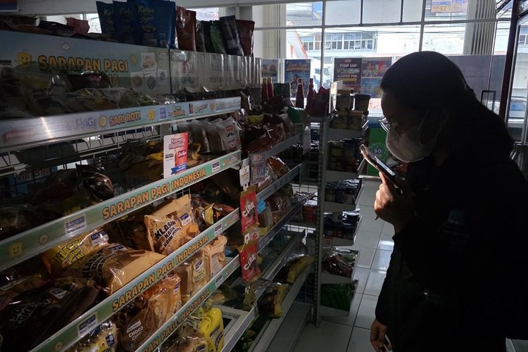 Semarang Dilanda Pemadaman Listrik Berjam-jam, Warga Mulai Borong 