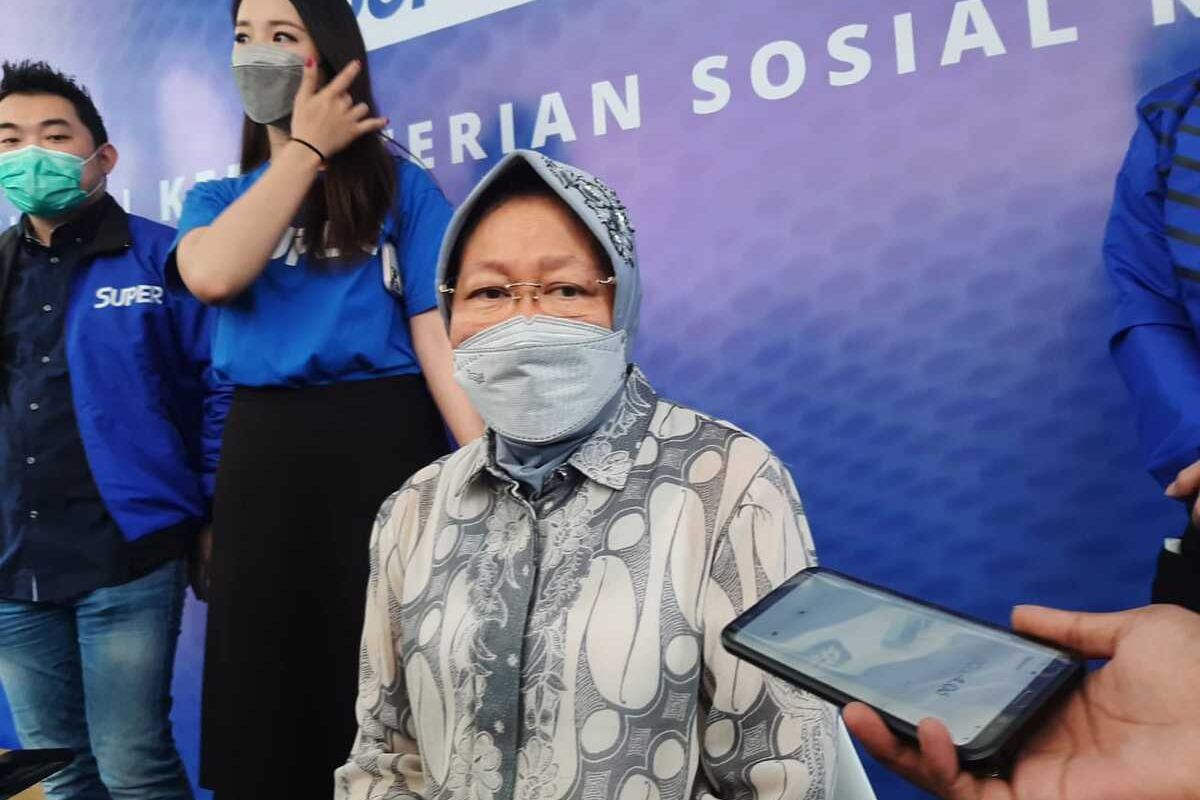 Menteri Sosial Tri Rismaharini