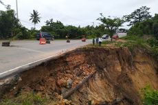 Jalan Poros Samarinda-Balikpapan Nyaris Lumpuh karena Longsor