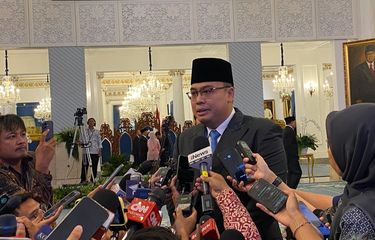 Angga Raka Diminta Mundur dari Wamenkomdigi Usai Jadi Kepala BKP