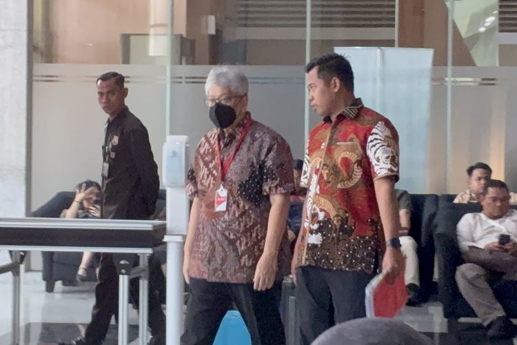 Tiba di KPK, Eks Dirut Bank BJB Yuddy Rinaldi Diperiksa Sebagai Tersangka Kasus Pengadaan Iklan