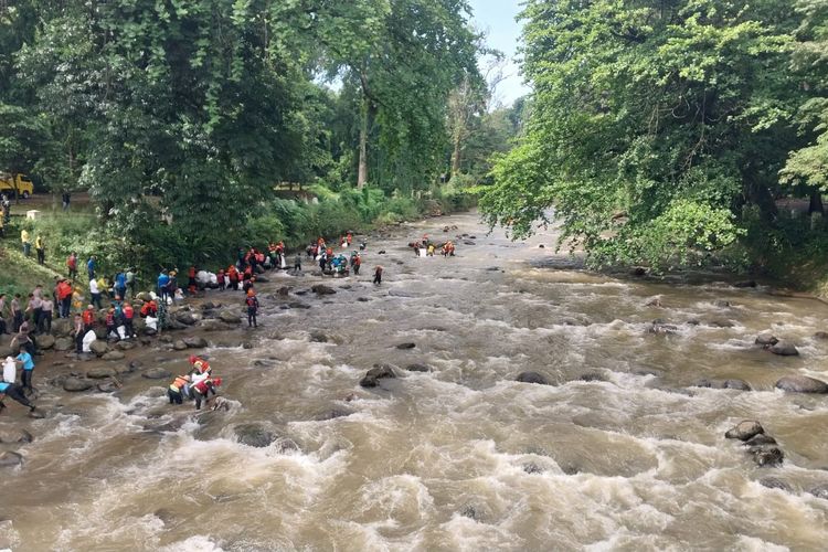 1,2 Ton Sampah Diangkut dari Sungai Ciliwung Bogor, Didominasi Popok Bayi dan Bungkus