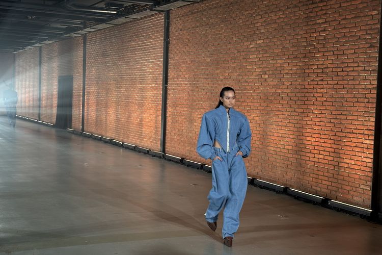 Spring/Summer Collection 2026 karya Harry Halim yang digelar di Brickhall Fatmawati, Jakarta Selatan, Selasa (11/11/2025).