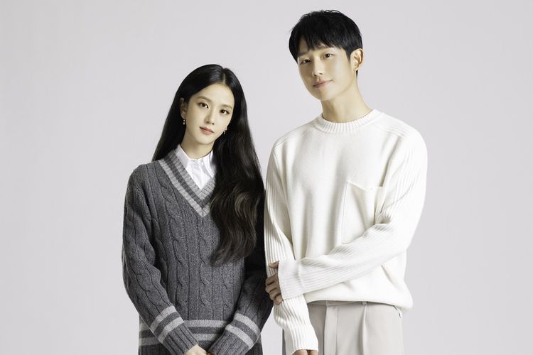 Dua bintang drama Snowdrop, Jisoo BLACKPINK (kiri) dan Jung Hae In