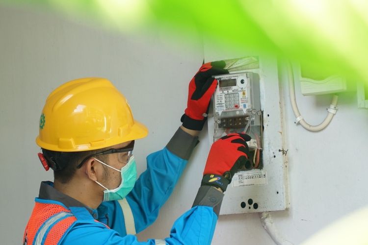 Benarkah Listrik Prabayar Lebih Boros dari Pascabayar? PLN Ungkap Penyebab Token Cepat Habis