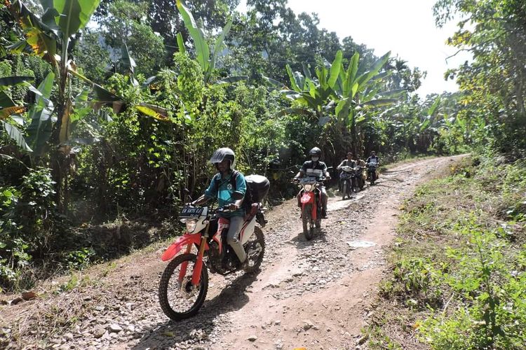 Honda CRF150 Menjadi Motor Ambulans di Larantuka