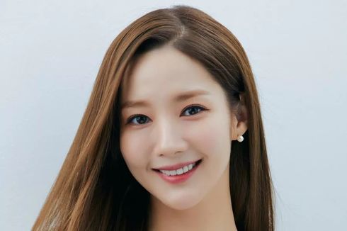 Park Min Young Disebut Pacaran dengan CEO, Agensinya Buka Suara