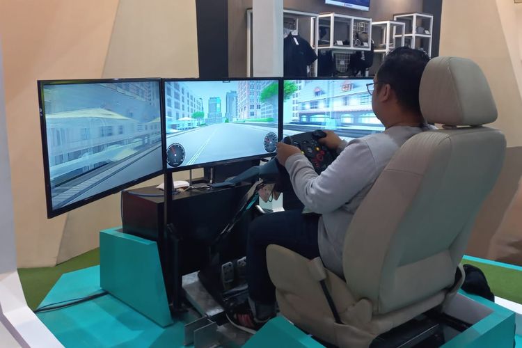 Simulator Eco Driving di booth Suzuki di Indonesia International Motor Show (IIMS) 2023