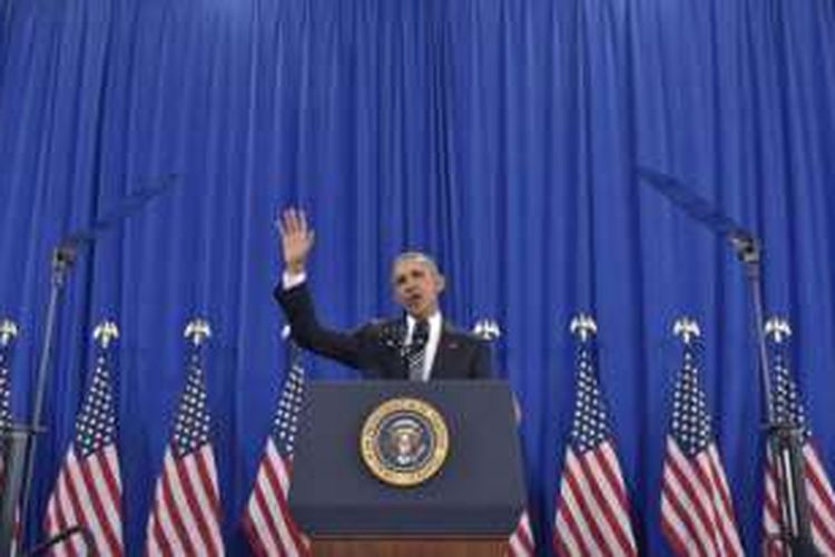 Presiden Amerika Serikat Barack Obama saat berbicara tentang perlawanan terhadap terorisme global di Pangkalan Udara MacDill di Tampa, Florida, Rabu WIB (7/12/2016).  