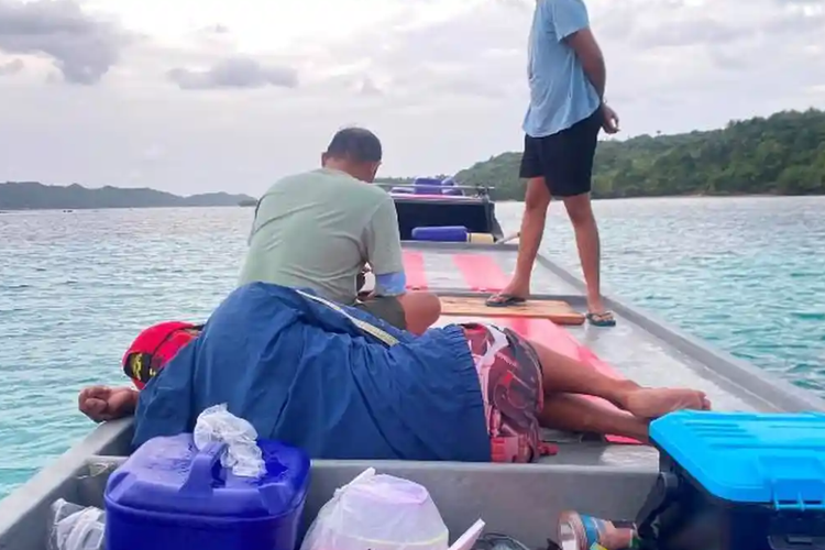 Duduk Perkara Longboat Diduga Pembawa 60 Karung Sianida di Sitaro, Dua WN Filipina Ikut Diamankan