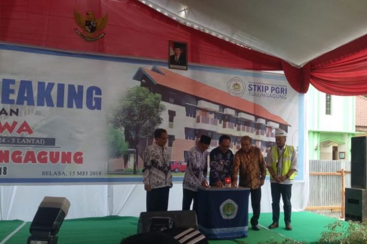 Kementerian PUPR melalui Ditjen Penyediaan Perumahan membangun rumah susun sewa bagi mahasiswa STKIP PGRI di Kabupaten Tulungagung, Jawa Timur