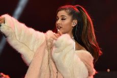 Konsernya Diwarnai Ledakan, Ini Kondisi Ariana Grande