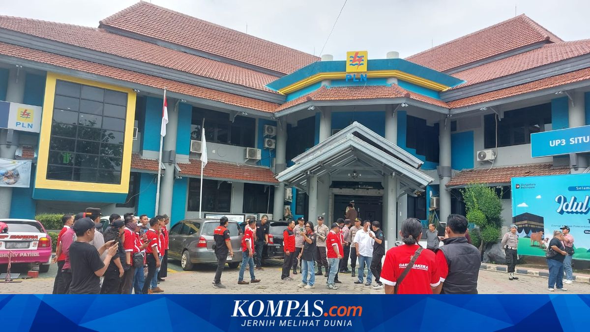 Sering Terjadi Pemadaman, Puluhan Warga Datangi ULP PLN Situbondo