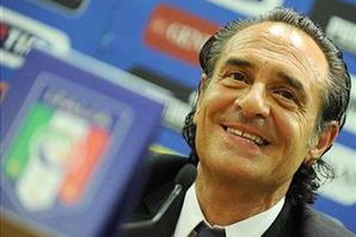 Pelatih tim nasional Italia, Cesare Prandelli.