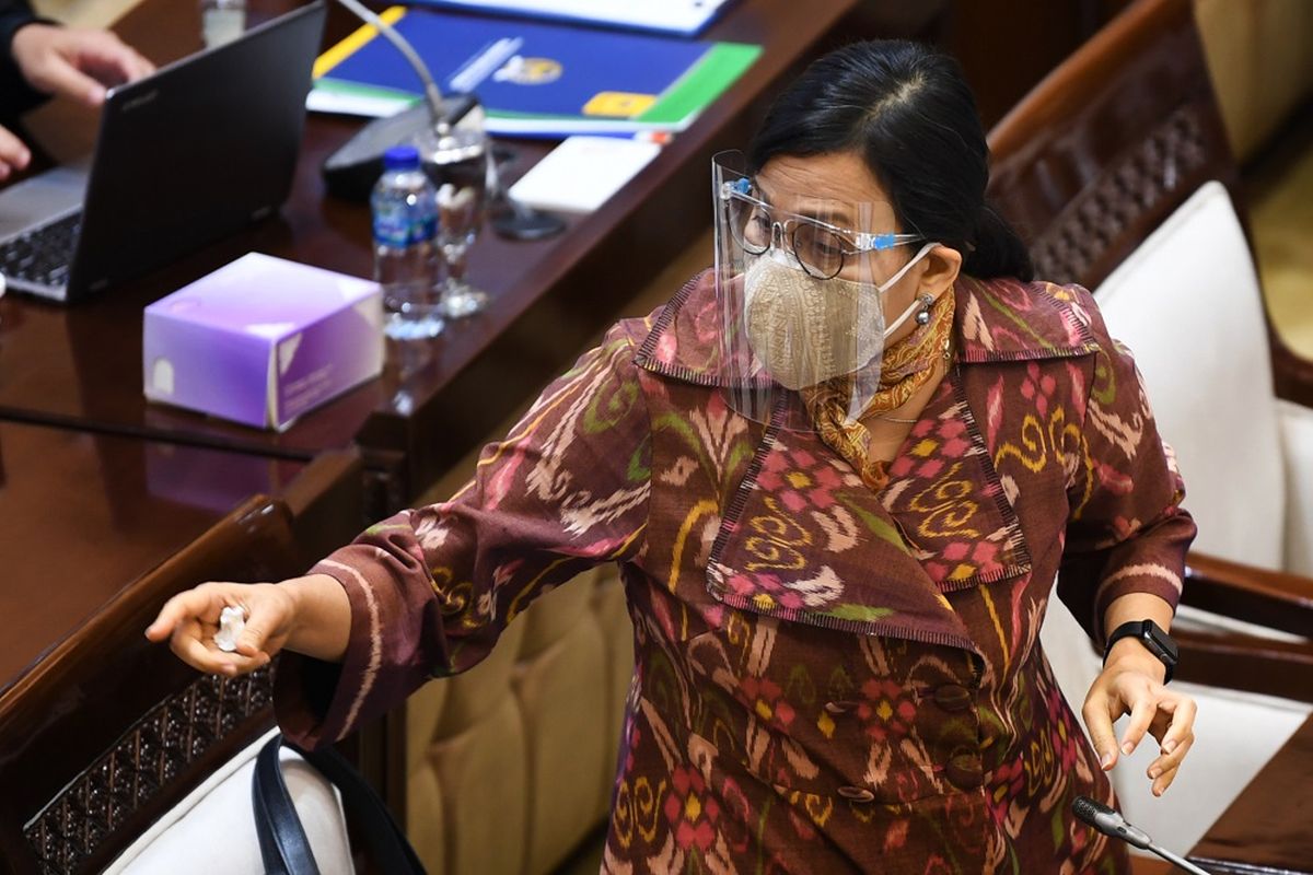 Menteri Keuangan Sri Mulyani mengikuti rapat kerja tentang Protokol Ketujuh Jasa Keuangan ASEAN Framework Agreement on Services (AFAS) dengan Komisi XI DPR di Kompleks Parlemen, Senayan, Jakarta, Senin (5/10/2020). Dilaksanakannya ratifikasi protokol ketujuh jasa keuangan AFAS maka pertumbuhan industri asuransi syariah Indonesia berpeluang untuk berkembang melalui peningkatan investasi dan persaingan serta memperluas akses pasar yang dikomitmenkan negara mitra ASEAN. ANTARA FOTO/Puspa Perwitasari/wsj.