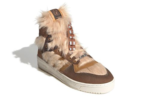 Terinspirasi dari Karakter Chewbacca, Sneakers Adidas Tampil “Berbulu”