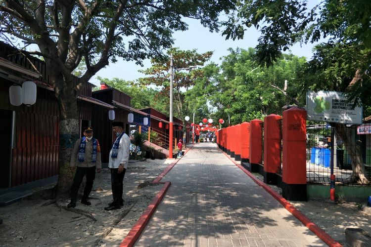 Suasana Kampung Jepang di Pulau Untung Jawa, Kepulauan Seribu, Senin (24/5/2021).