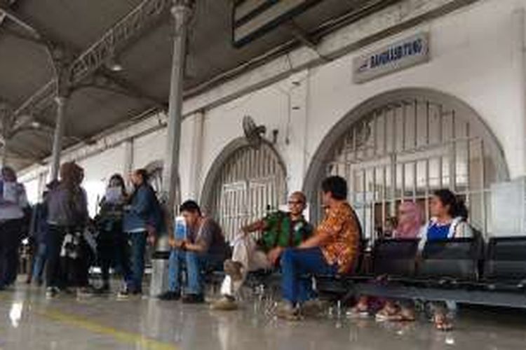 Kondisi Stasiun Rangkasbitung, Banten, Jumat (13/1/2017). Stasiun Rangkasbitung akan segera menjadi stasiun pemberangakatan KRL mulai Januari atau paling lambat awal Februari 2017.
