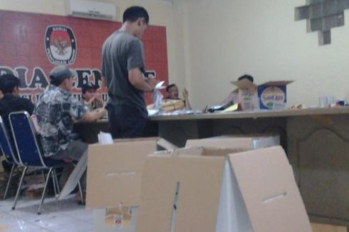 Atas Perintah MK, KPU Kota Tangerang Buka Kembali 3.000 Kotak Suara