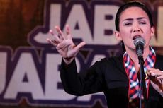 Demi Jokowi, Rieke Tantang Fadli Zon Adu Puisi