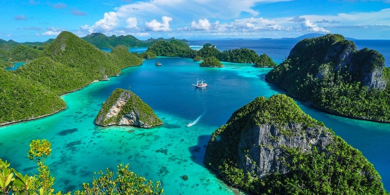 Asal-usul Raja Ampat, Legenda Tujuh Telur dan Tuah Keramat Empat Raja  Halaman all - Kompas.com