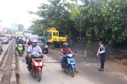 Batasi Kegiatan Masyarakat, Polisi Tutup Dua Jalan di Kota Tangerang Pukul 21.00-04.00