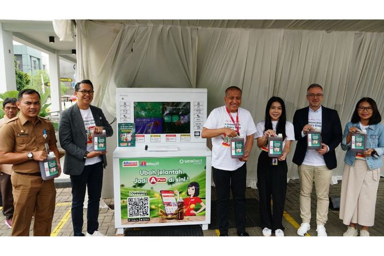 Alfamart telah mengoperasikan 100 unit kotak ucollect di 18 kota di Indonesia.