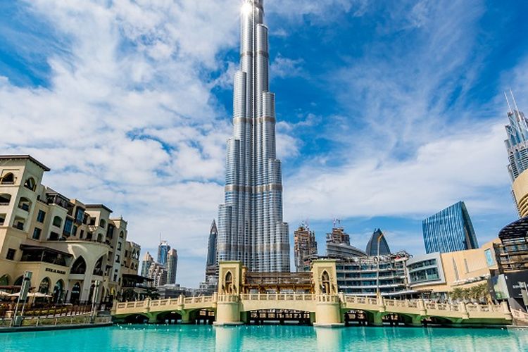 Ilustrasi Uni Emirat Arab - Pemandangan Burj Khalifa.