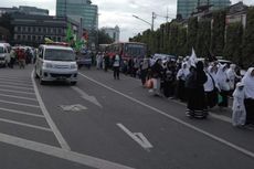 Massa Peserta Doa Bersama Mulai Bergerak Masuk ke Monas