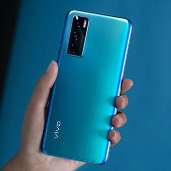 Vivo V20 SE warna Aquamarine Green.