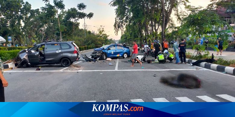 Mobil Tabrak Taksi dan Dua Sepeda Motor, Bahaya Mabuk Saat Berkendara - Vimarsana News