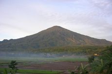 Gunung Ciremai, Gunung Tertinggi di Jawa Barat Pemilik Tanjakan Bapa Tere