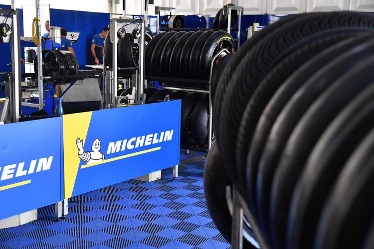 Ban balap untuk motor MotoGP yang dipasok oleh Michelin