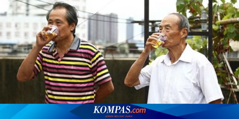 23 Tahun Minum Urine Sendiri Pria Tua Ini Mengaku Makin Sehat