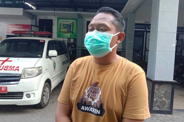 Kasat Reskrim Polres Jombang AKP Aldo Febrianto saat ditemui di RSUD Jombang, terkait penemuan potongan tubuh manusia dalam 2 karung di sungai Desa Japanan, Kecamatan Mojowarno, Kabupaten Jombang, Jawa Timur.