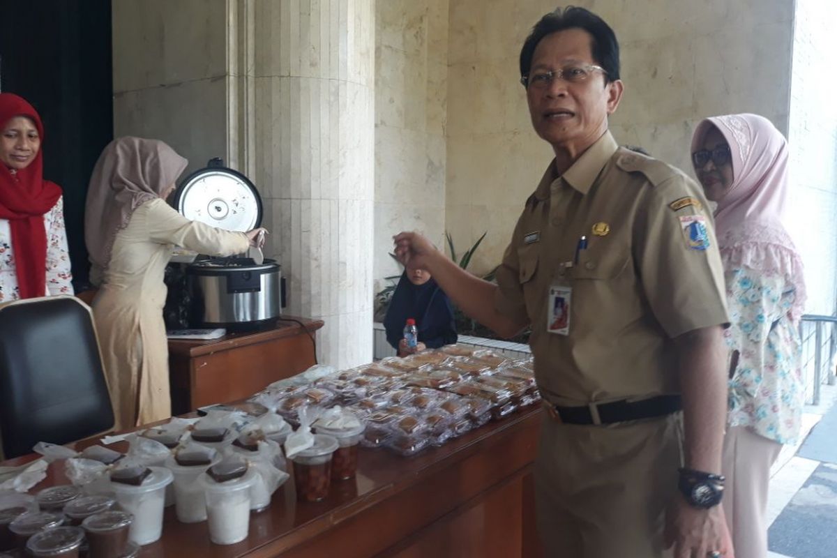 Kepala BAZIS Jakarta Utara menghadiri sosialisasi sertifikasi halal di Kantor Walikota Jakarta Utara, Senin (30/4/2018).