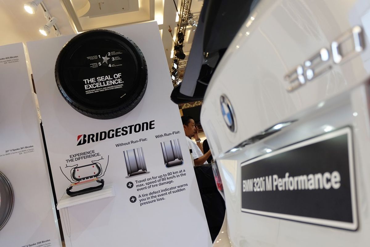 Ban run flat buatan Bridgestone yang terpasang di salah satu produk BMW.